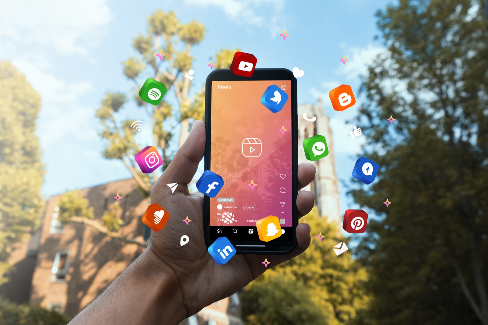 Using social media to rent out your holiday home