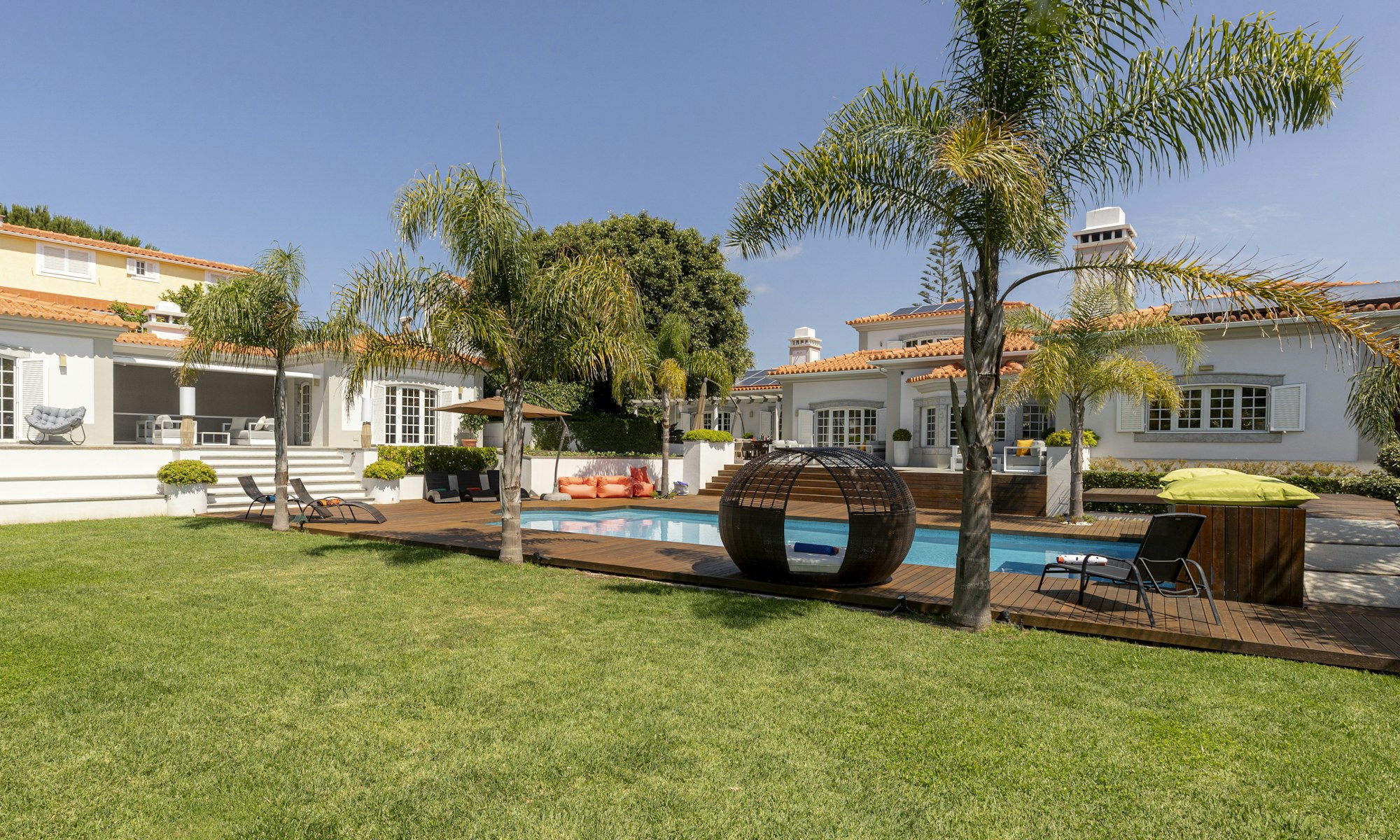 Mediterranean villa with palm garden and pool near Fuengirola